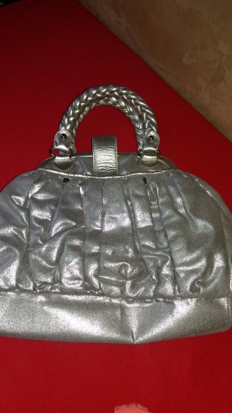 Strieborna kabelka elega, 