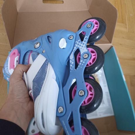 Nastaviteľné kolieskové korčule, 33