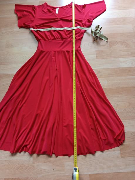 Spoločenské šaty, m