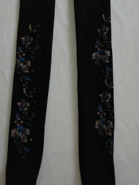 Vyteplené pančuchové legíny so vzorom, s