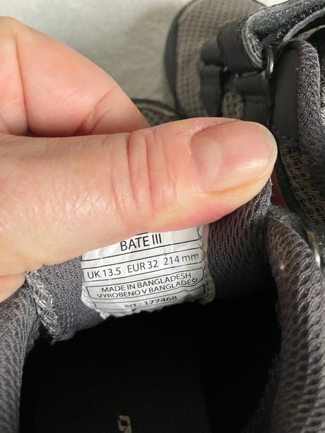 Turisticke topanky s postovnym, 32