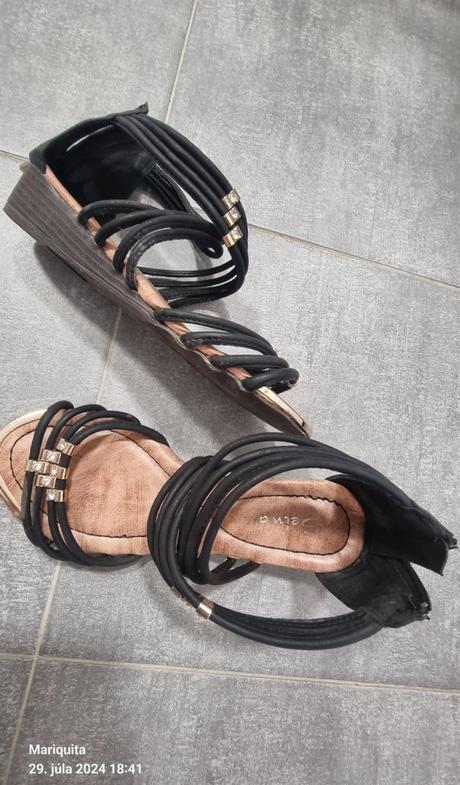 Sandale so strasom, 38