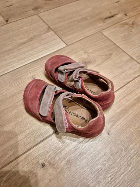 Sandalky, protetika,25