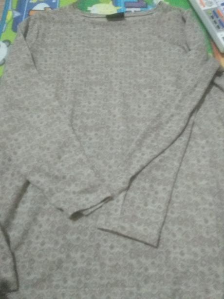 Dámsky svetrík, 44