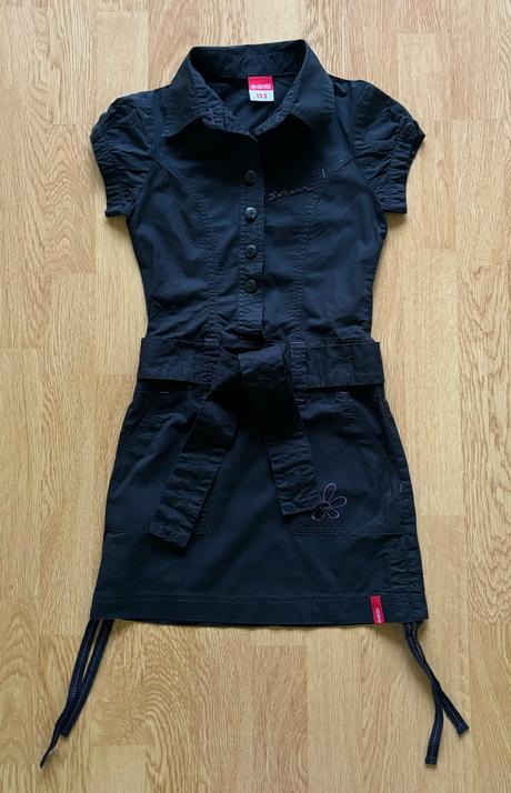 Šaty sam, s.a.m.,122