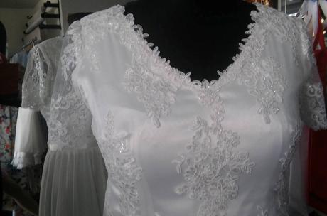 Svadobné šaty maslovej farby vo veľkosti 44, xl / xxl