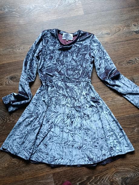 Prilezitostne saty cini 146, 146