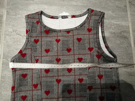 Šaty so srdiečkami maco. v128, 6-7 r., marks & spencer,128