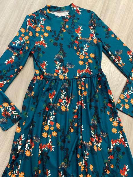 Šaty s kvietkami, s