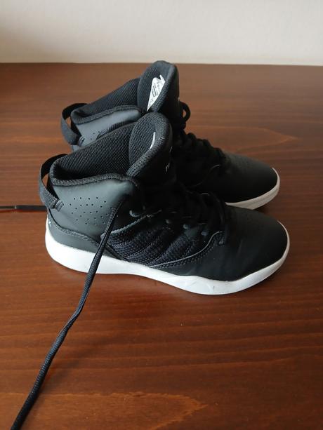 Obuv na basketbal tarmak, 34