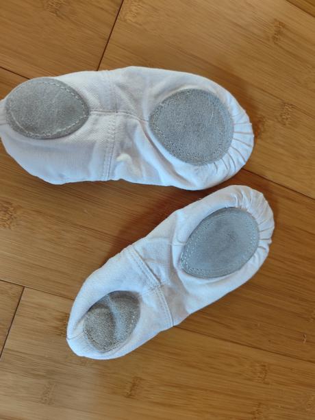 Tanečno gymnastická obuv, 32