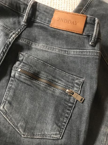 Štýlové dámske rifle 2ndday, s