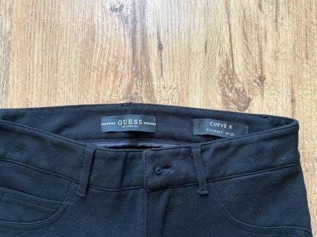 Minimálne nosene nohavice skinny mid curve, guess,26