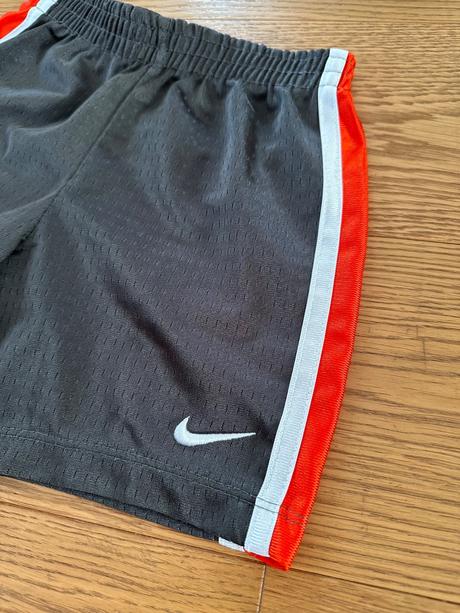 Kraťasy, nike,92