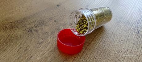 Brokátové flitre - 20 gramov - zlaté, 