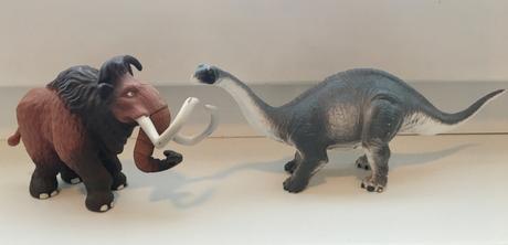 Dinosaury (veľký mamut predaný),