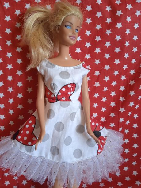 Šaty barbie,