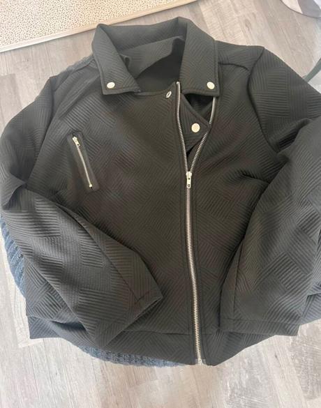 Krásne moderne sako, xxl