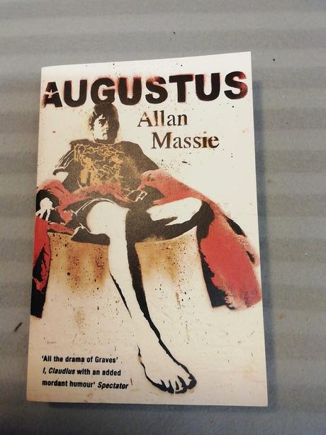 Allan massie v anglictine xs24,