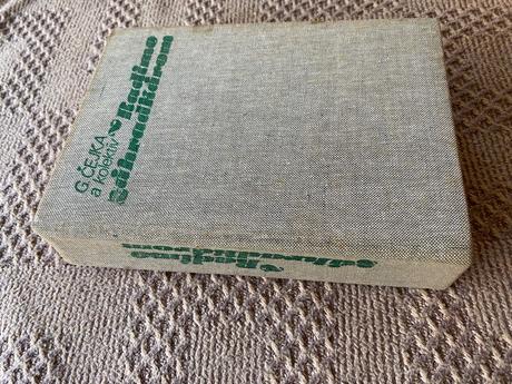 Stará kniha radíme záhradkárom čejka gustáv 1979,