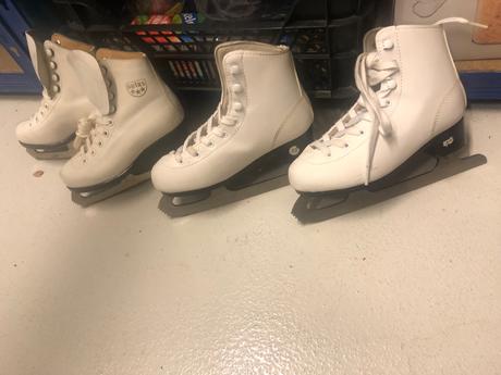 Korčule na ľad zn. botas, 28