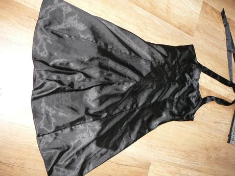 Dievcenske saty, 158