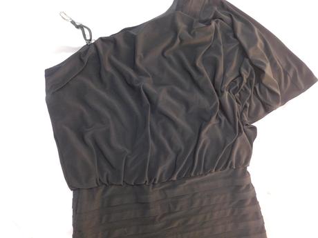 Luxusne pekne šaty, 36