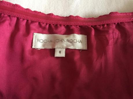 Spolocenské šaty pod kolená, 38