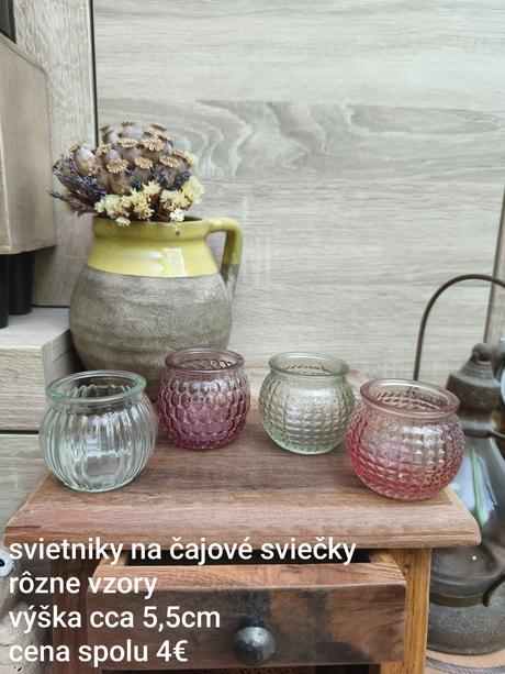 Svietniky na čajové sviečky spolu štyri kusy,