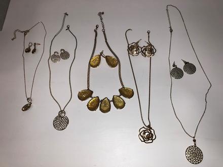 Bižutérie sady, avon