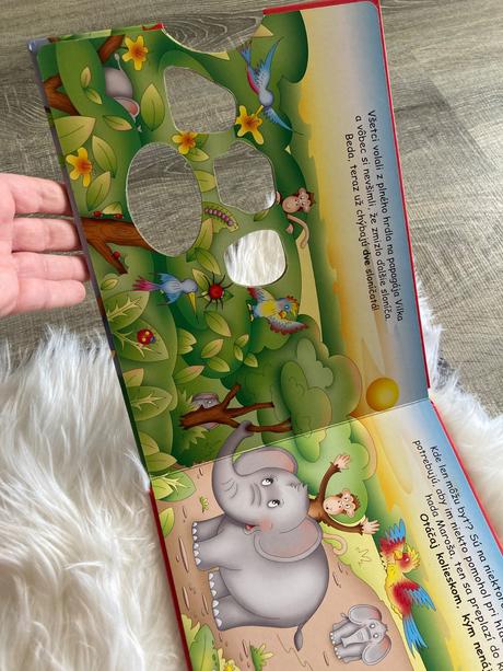 Tučniačik v zoo a hľadaj schované sloníčatá,