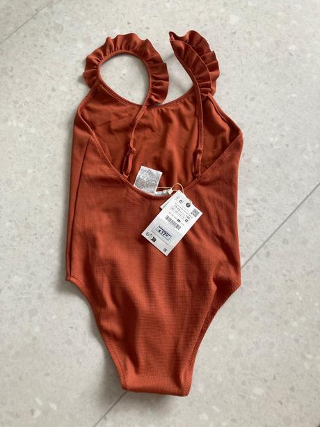 Nové plavky, zara,152