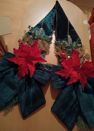 Ozdoba obojstranná na dvere alebo veľký stôl,