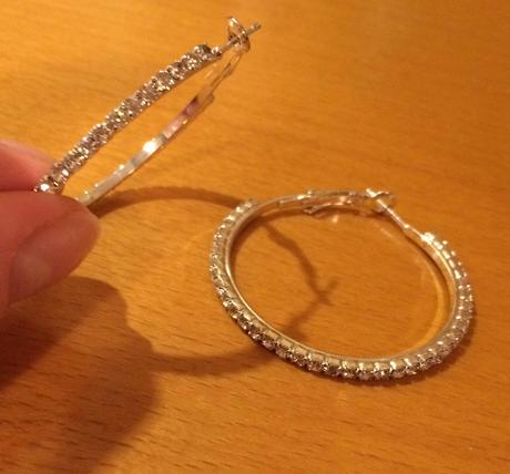 Štrasové náušnice, 