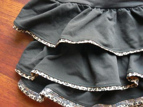 Benetton sukňa, adidas,152