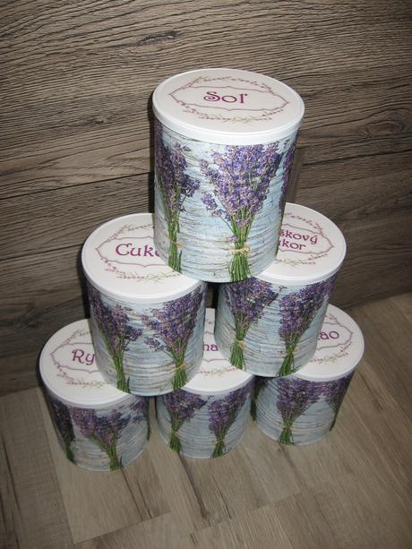 Kuchynské dózy na potraviny,