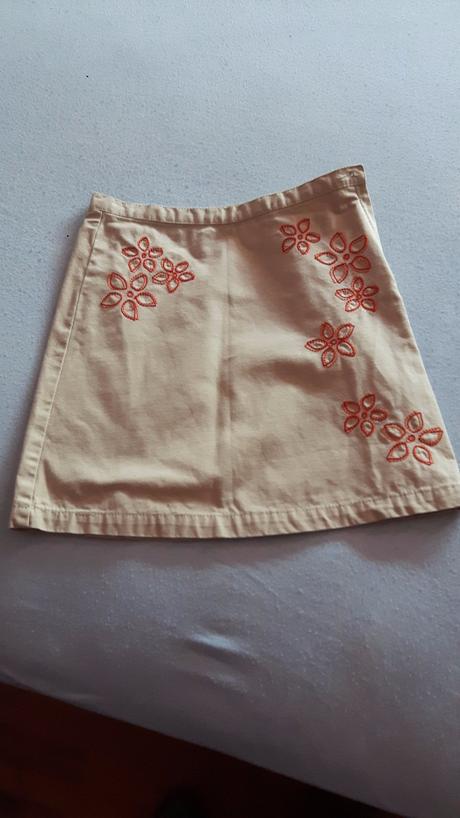 Veľmi pekna vyšivana suknička, h&m,134