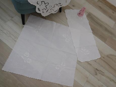 Obrus ručne vyšívaný biely,