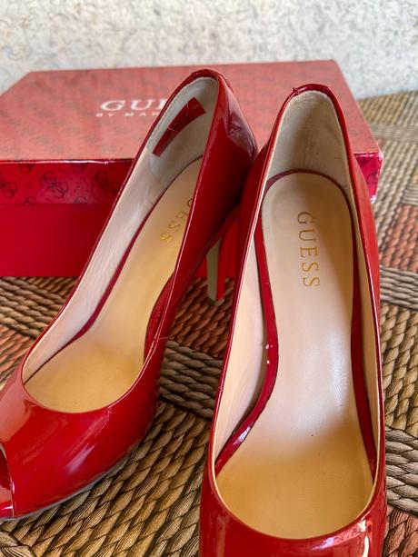 Lodičky guess, guess,37