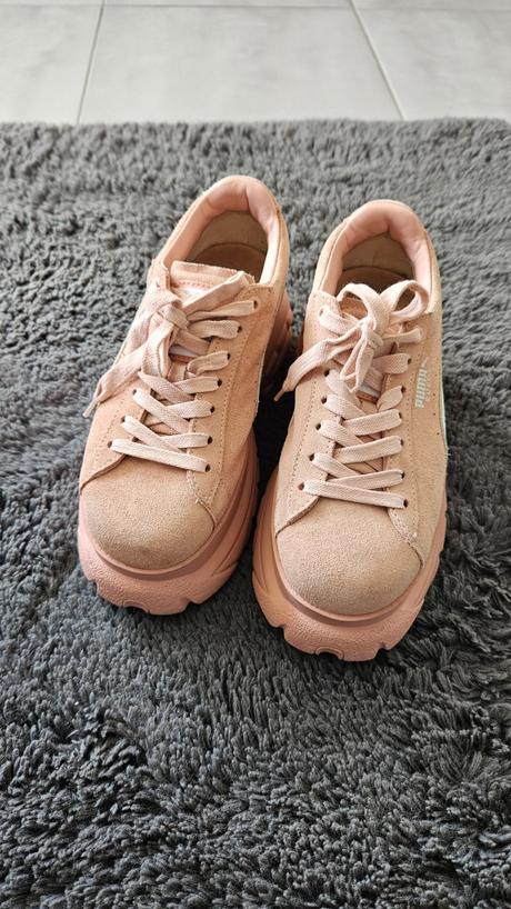 Buffalo botasky, puma,37