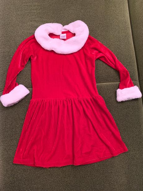 Mikulášske šaty, 122