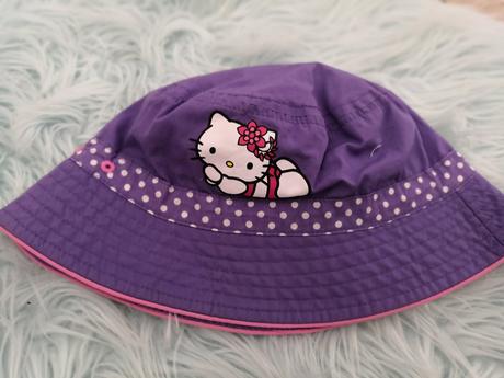 Fialový klobúčik, h&m,122