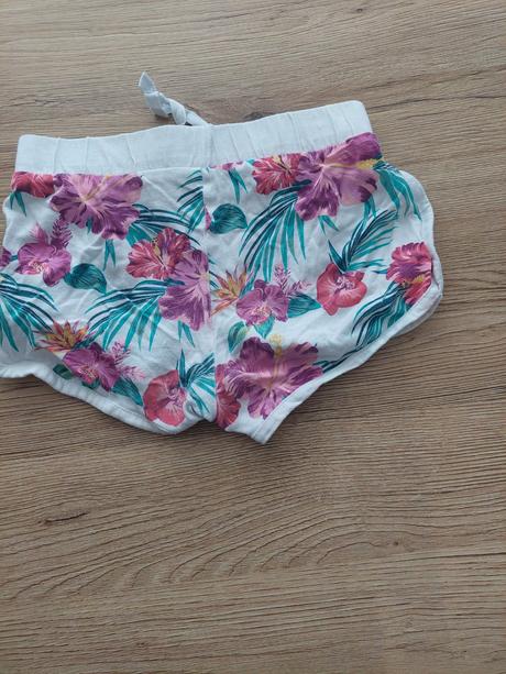 Šortky s kvetinovým vzorom, terranova,86