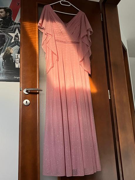 Slávnostné/spoločenské šaty, 36