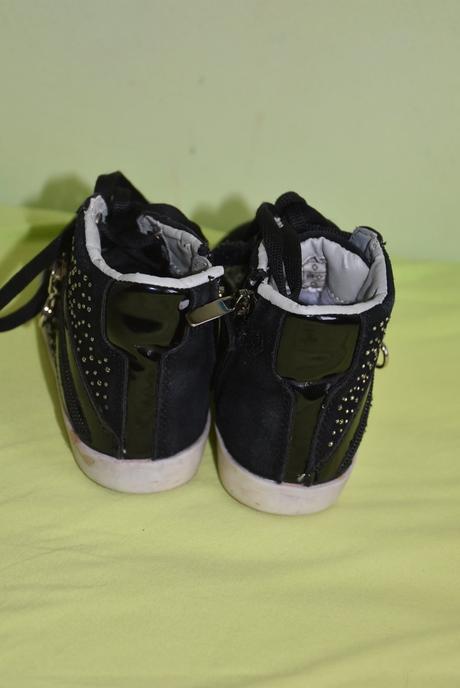 Kotníkové topánky, 27