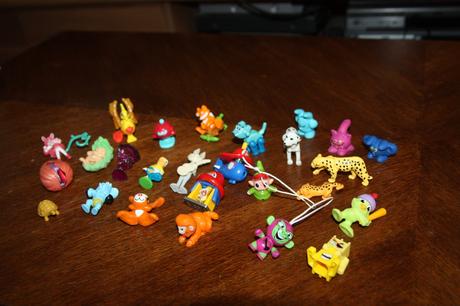 Kinder figurky 25ks, 