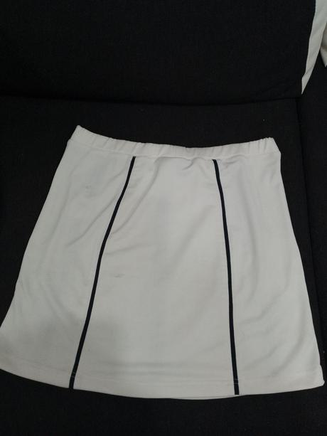 Biela športová sukna, l