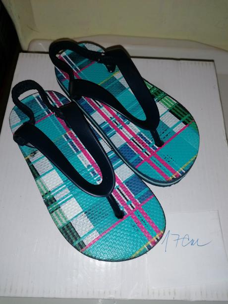 Sandálky, žabky, 25