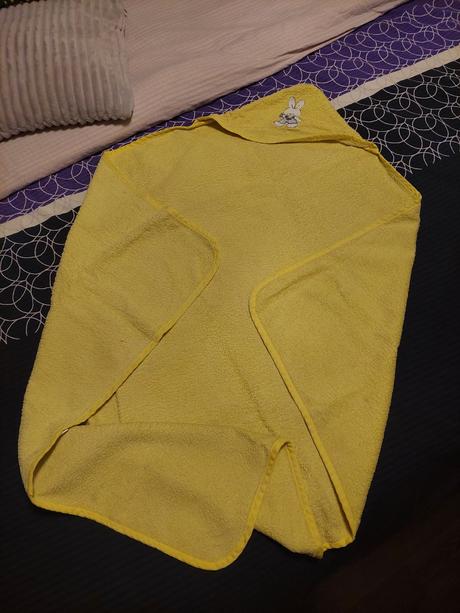 Dekofusak babetto a 2 osušky,