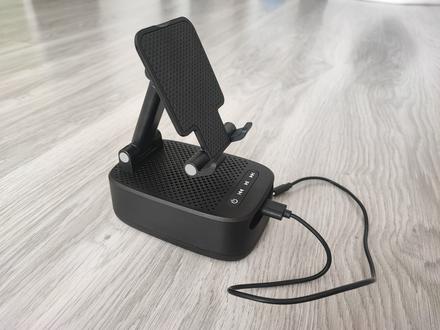 Reproduktor, stojan na mobil a nabíjacia stanica,